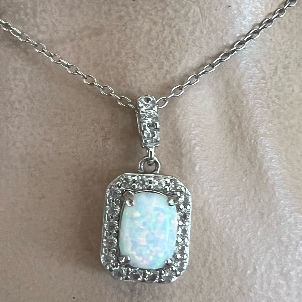 🔴DEAL OF THE WEEK🔴Stunning Sterling Silver Opal Pendent Necklace 🔴 - Picture 3 of 10